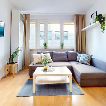 Mirabelle Metro Wierzbno Mokotow وارسو