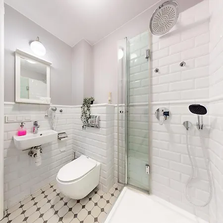 Mirabelle Metro Wierzbno Mokotow وارسو